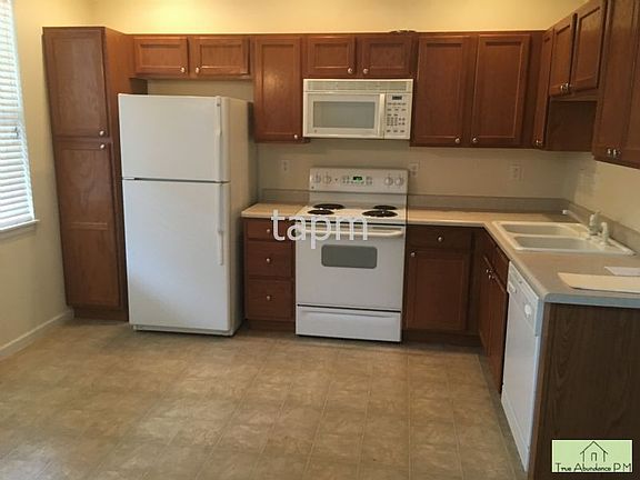 3rd image of 3329 Apple Blossom Ln Unit 3