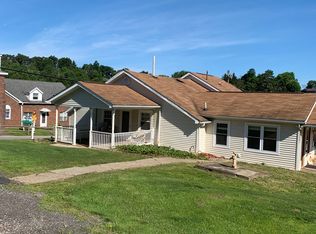 8146 Waynesburg Pike Rd, Cameron, WV 26033