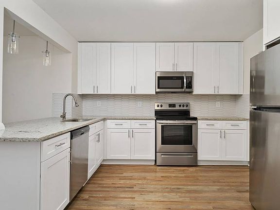 5th image of 711 Oakview Rd APT 10