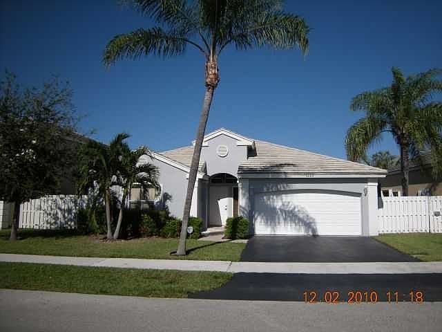 1st image of 5225 NW 54th St