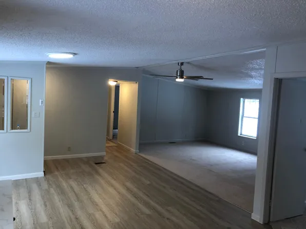 180 McGregor Rd, Butler, PA 16001
