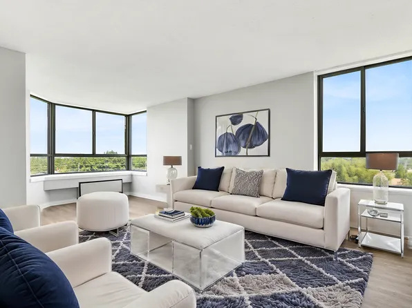 91 Valley Stream Dr #2-Bedroom, Ottawa, ON K2H 9G8