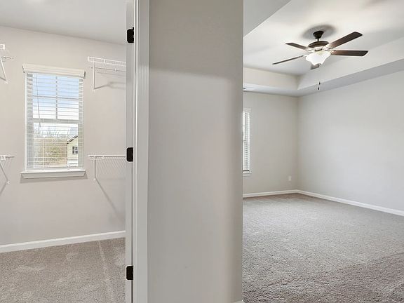 5th image of 305 Skipjack Ct