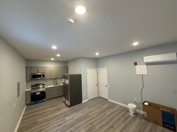 1200 S 17th St Floor 1