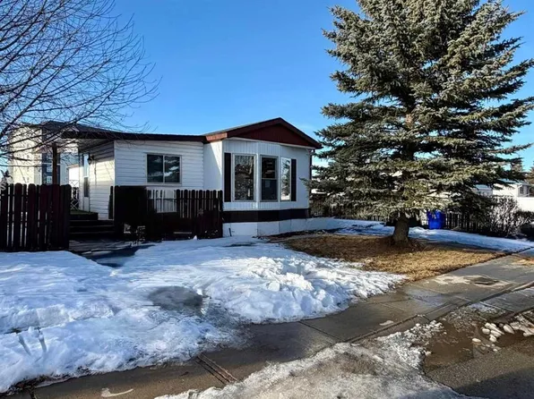 5302 E Birch Rd, Olds, AB T4H 1M2