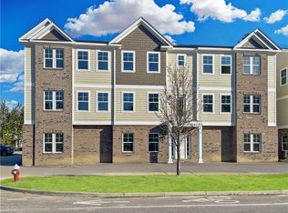 611 Commonwealth Dr, Yorktown, VA 23693