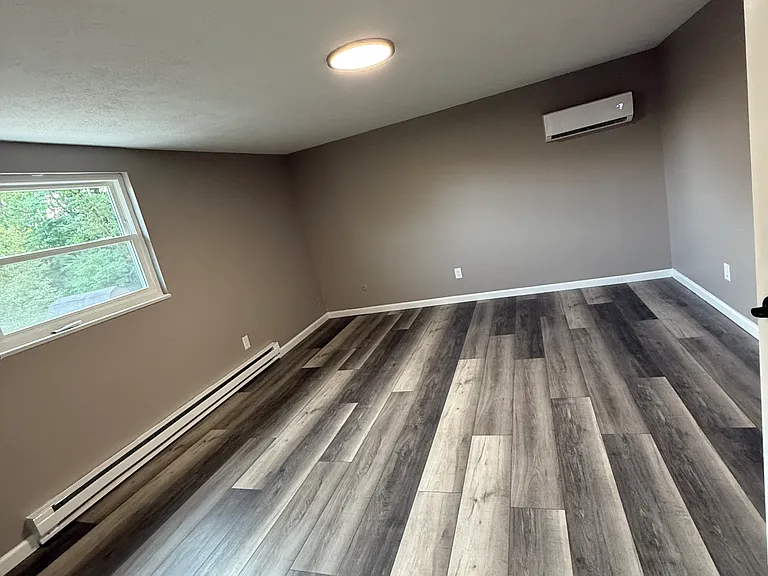 35 Sunnycrest Dr — Photo 9
