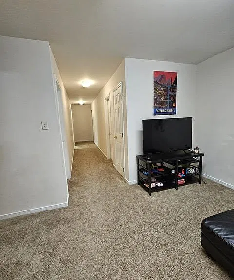 1300 Lomond Dr — Photo 14