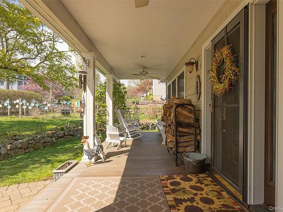 4th image of 302 Laurel Road
