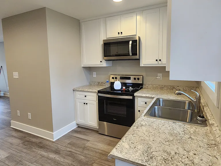 108 Heath Ln #2 — Photo 4
