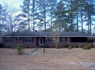 1611 Forest Dr, Dillon, SC 29536