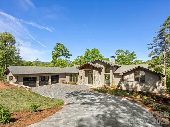 87 Misty Valley Pkwy, Arden, NC 28704