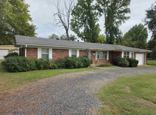 1100 Reine St S, Mena, AR 71953