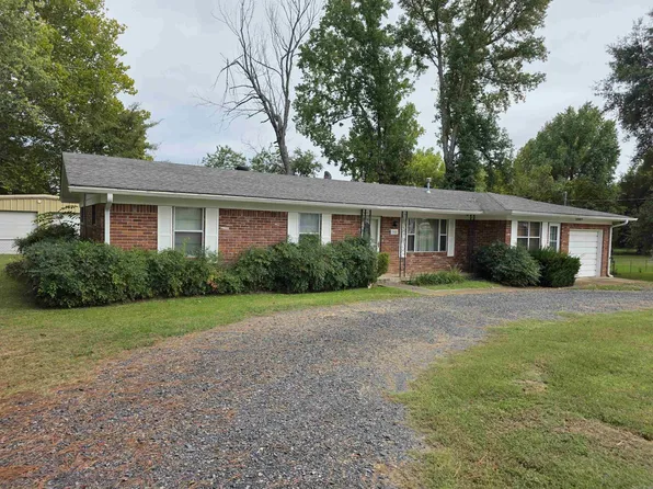 1100 Reine St S, Mena, AR 71953