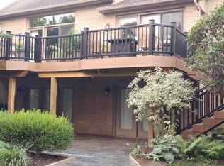 3652 Aynsley Dr, Rochester Hills, MI 48306