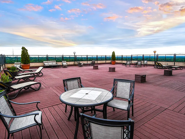 4515 Willard Ave #1201S — Photo 49