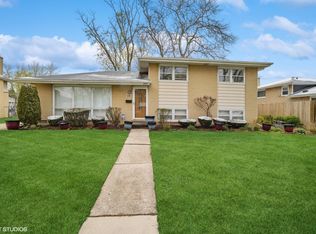 207 Michael Mnr, Glenview, IL 60025