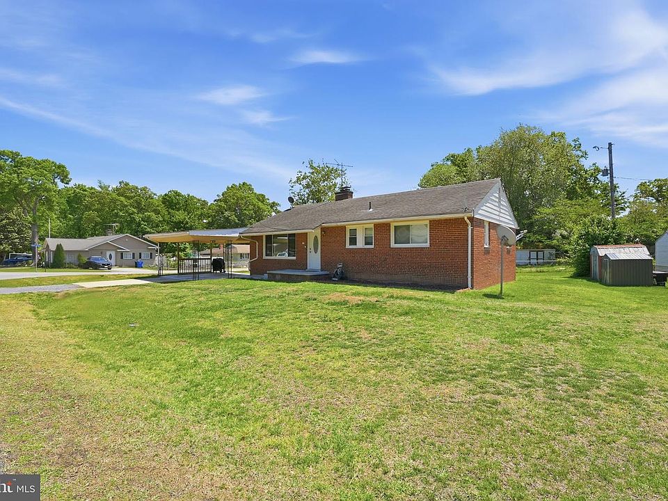 1st image of 4 Jenkins Dr