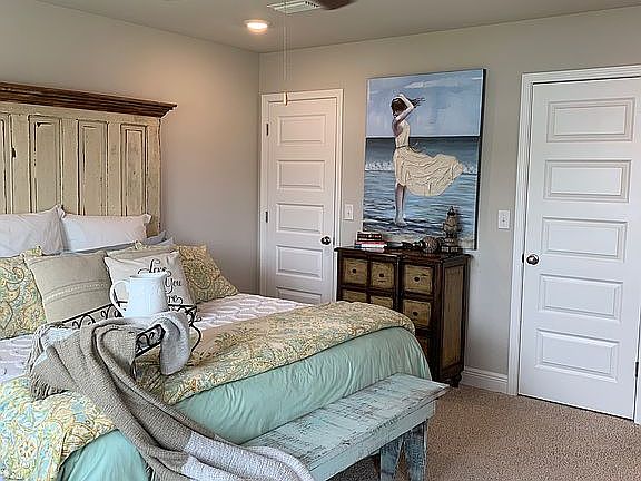 2nd level primary suite 