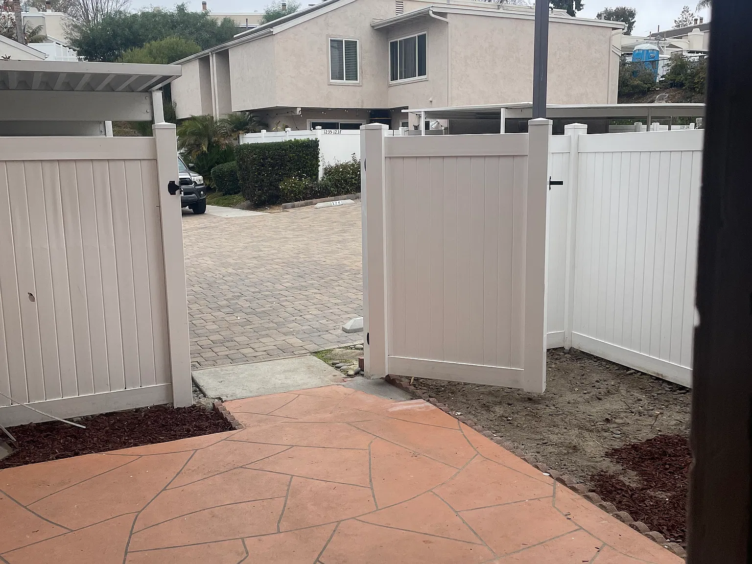 3 bed, 1.5 bath, 1258 sqft, $4,000 — Photo 3