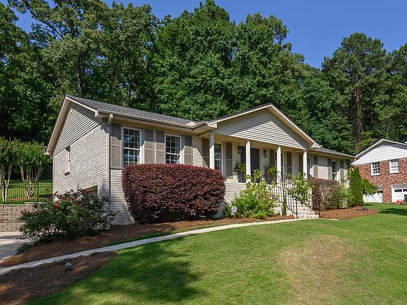 3rd image of 2108 Vestridge Dr