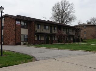 3 Lindbergh Cir APT 4, Belleville, IL 62221