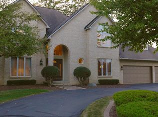 1398 Highland Meadows Dr, Flint, MI 48532