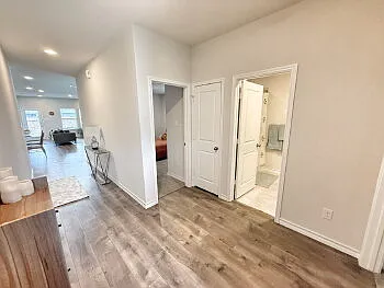 380 Arbor Hls — Photo 3