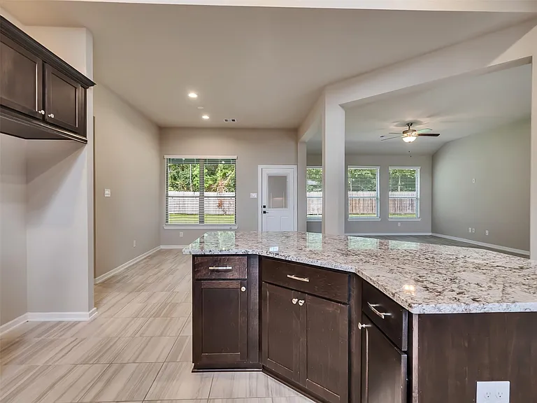 8510 Amber Bend Dr — Photo 19