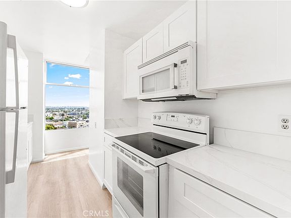 3rd image of 100 Atlantic Ave APT 1005