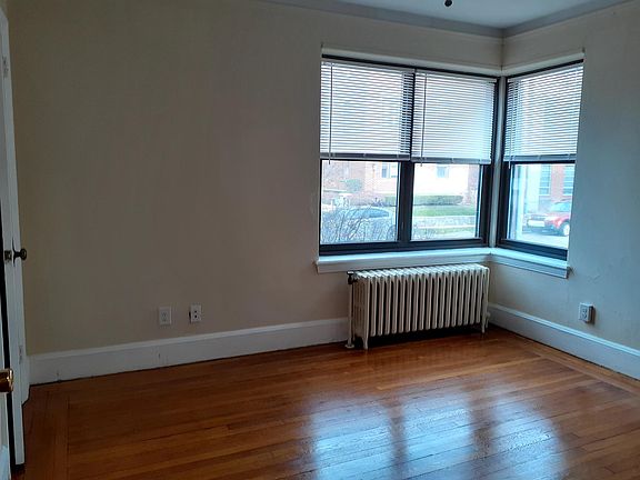 5th image of 218 Waterman St #102A