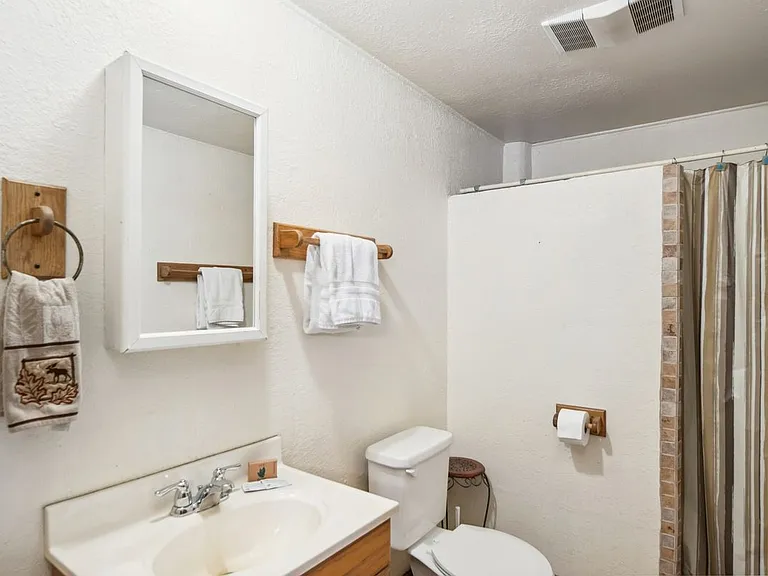 820 Carrizo Canyon Rd — Photo 12