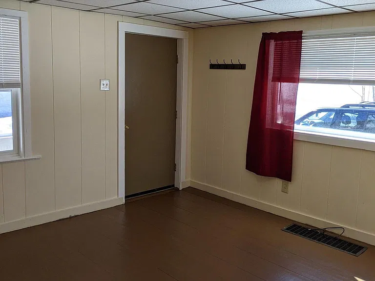 131 Kearsarge St — Photo 8