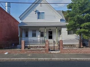 12 Charles St, Brockton, MA 02301