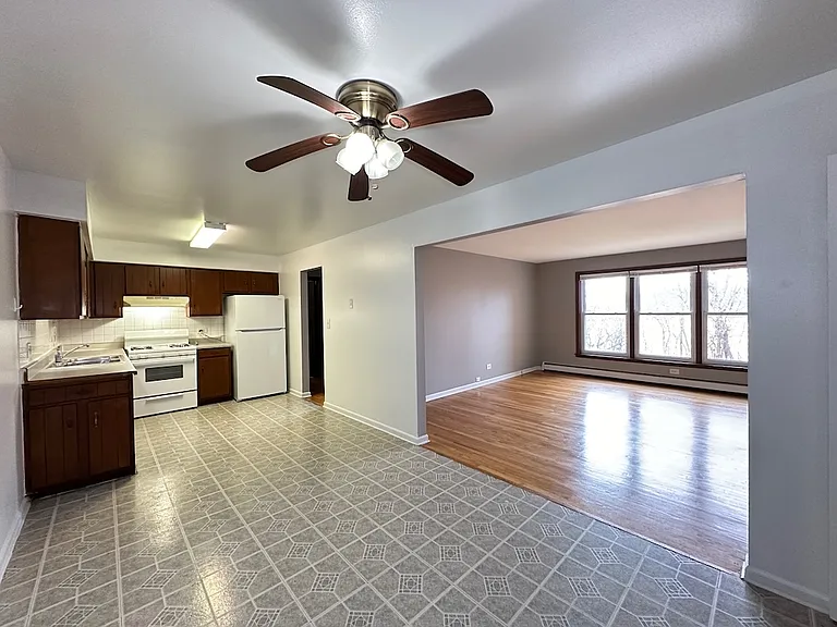 430 W Stevens Dr #401 — Photo 8