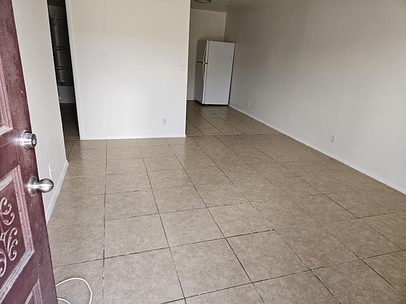 3rd image of 2431 N Amarillo St #8