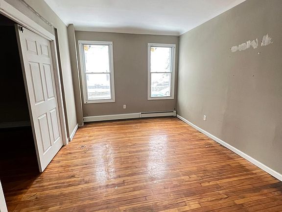 3rd image of 67 William St #1A