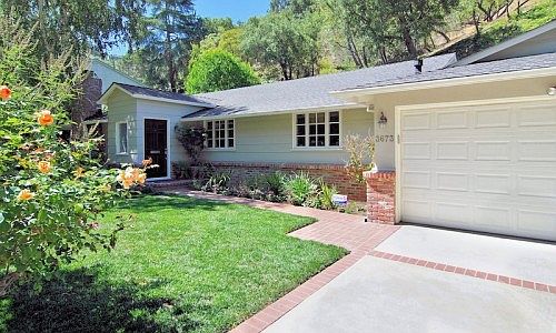 5th image of 3673 Goodland Ave