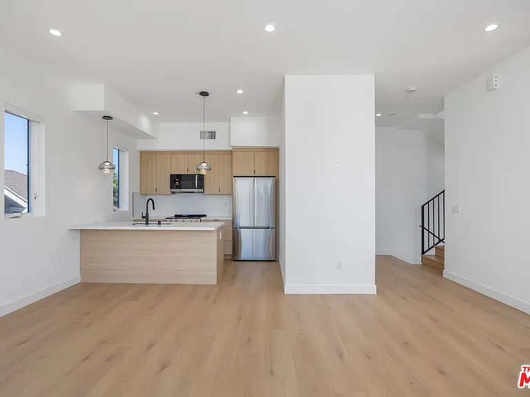 1334 Mohawk St — Photo 5