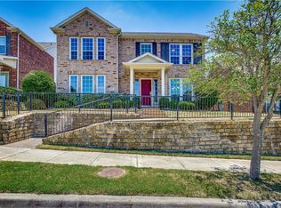 1706 Ivy Ln, Carrollton, TX 75007