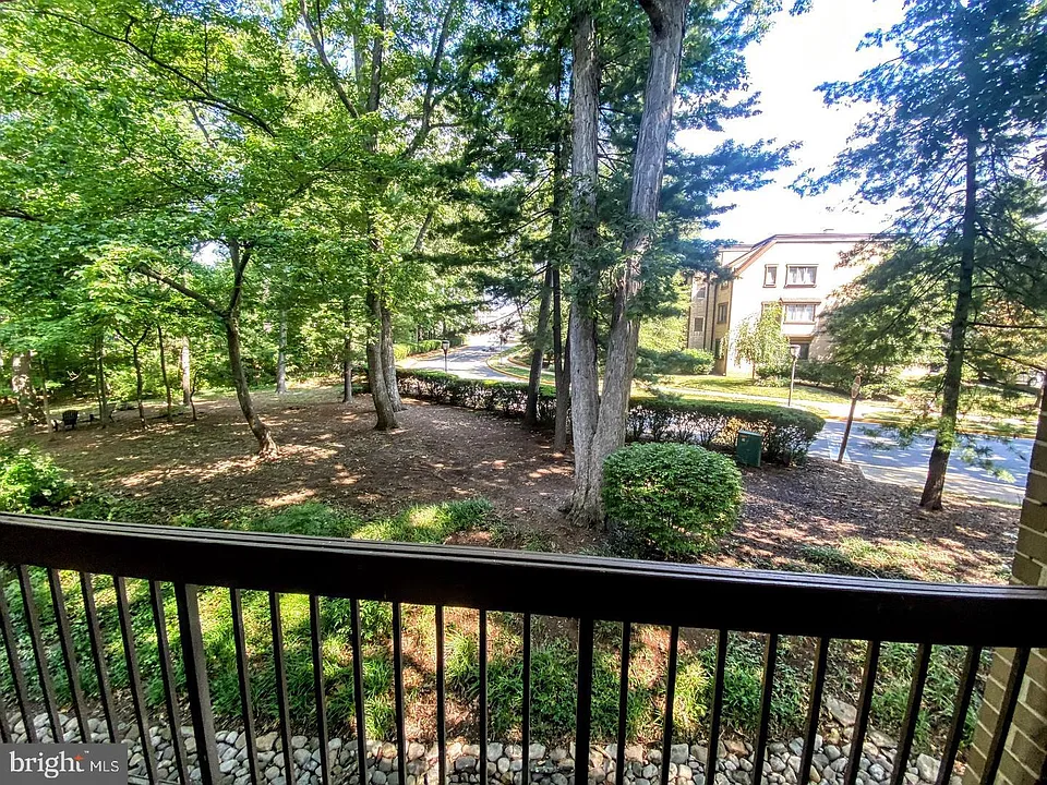 1646 Parkcrest Cir