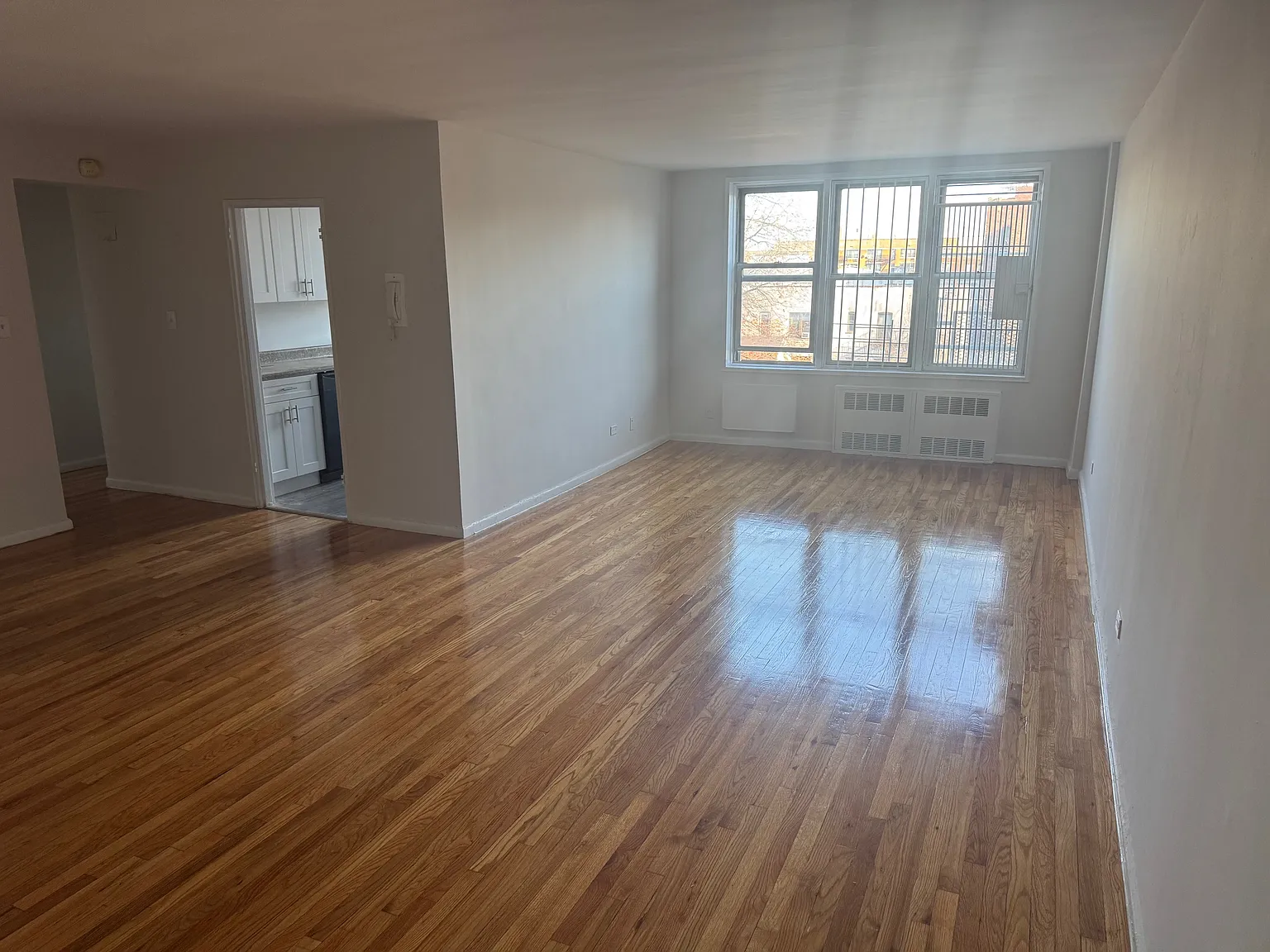 249 East 37th Street — Photo 1