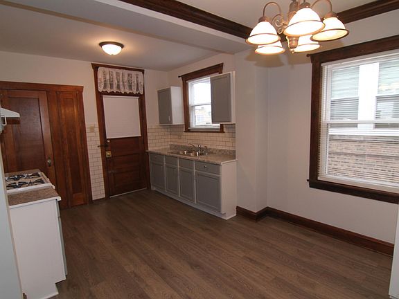 3rd image of 3309 N Lockwood Ave #2