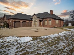 26025 Red Wood Dr, New Boston, MI 48164