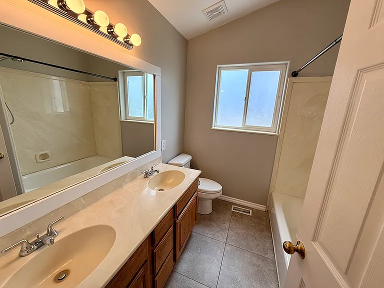 12397 S 3240 W — Photo 17