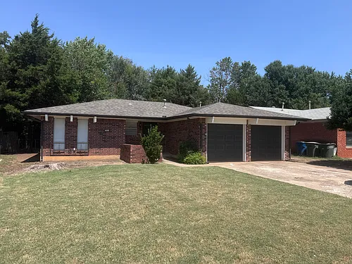425 Meadow Lake Dr Photo 1