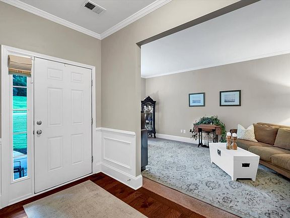 5th image of 128 Waltzing Vine Ln