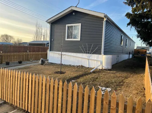 16 E Main St, Edberg, AB T0B 1J0