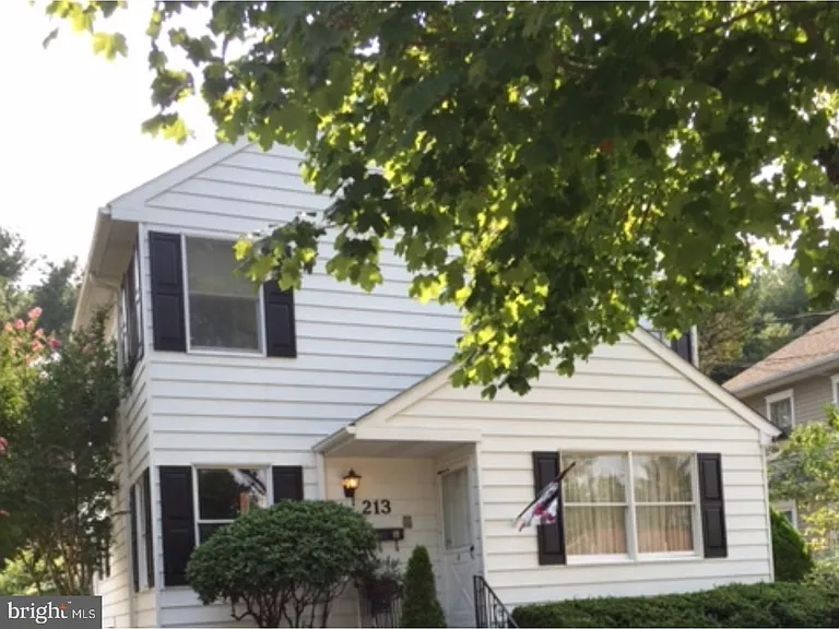 213 Laurel Ave #C — Photo 1
