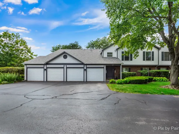 220 Hampshire Ct Unit 202D, Naperville, IL 60565
